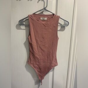 Aritzia Babaton bodysuit